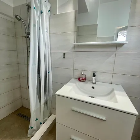 Casa Francisc Guest house *